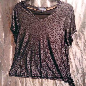 NWOT super cute silver & black leopard, dressy tshirt with tie 1X